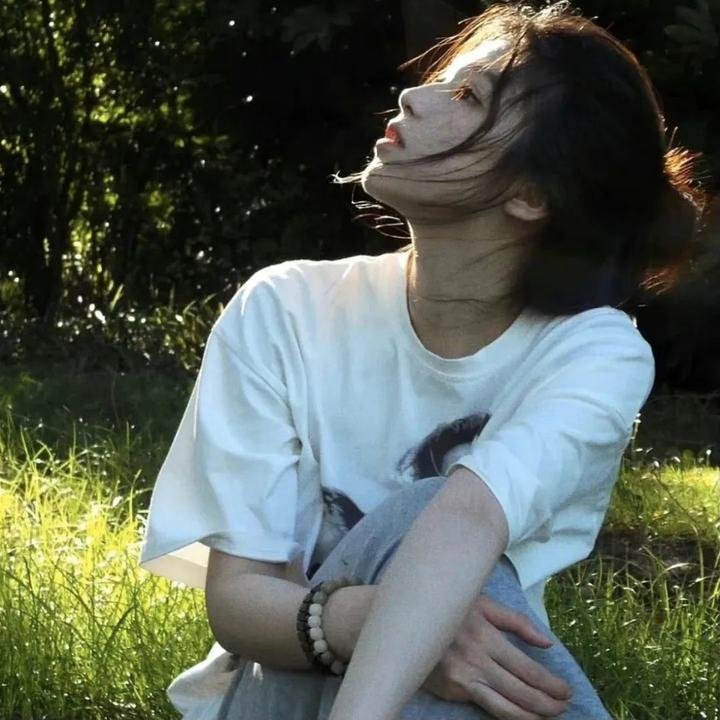 回首又见他